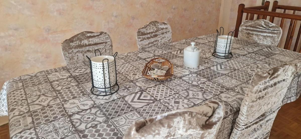 Appartement 120 M² Duplex Coeur Historique Au Calme Le Puy-en-Velay ภายนอก รูปภาพ